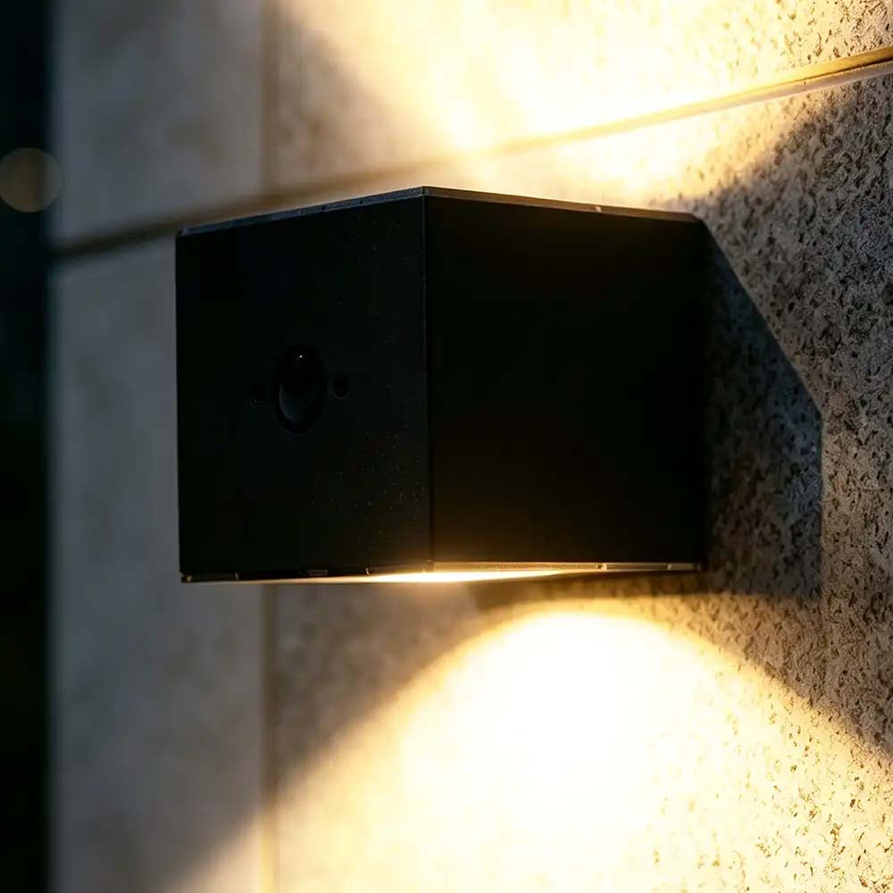 LED Solar Wand- und Zaunleuchte mit Bewegungsmelder und Fernbedienung Edge 4er Set